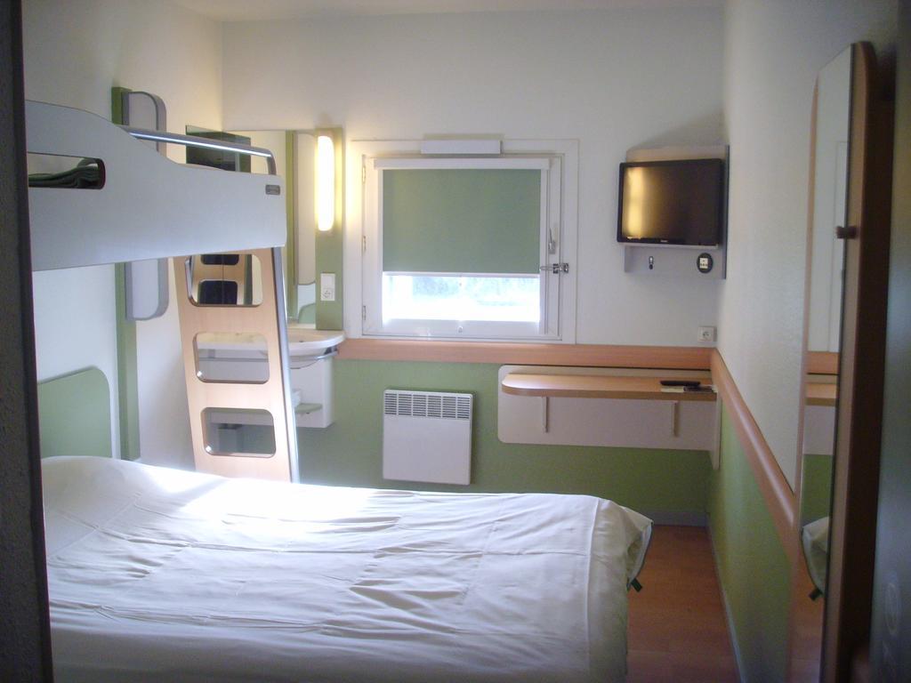 Ibis Budget L'Isle Adam Room photo