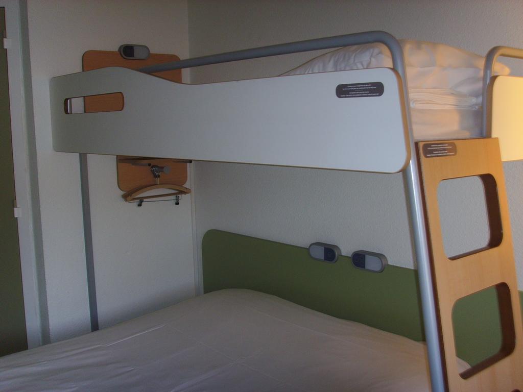Ibis Budget L'Isle Adam Room photo