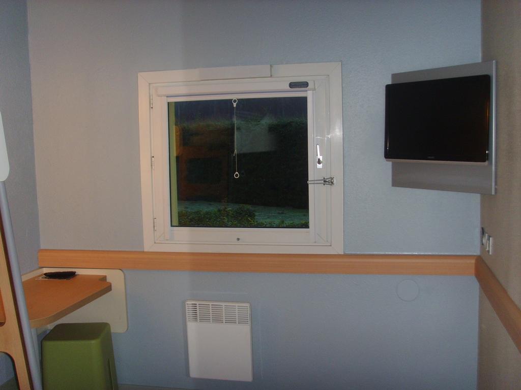 Ibis Budget L'Isle Adam Exterior photo